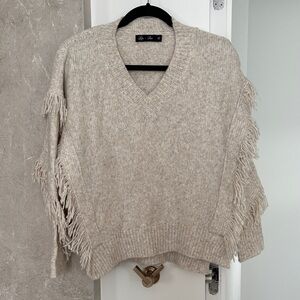 Lyla & Luxe Fringe V-Neck Sweater in Cream/Oatmeal